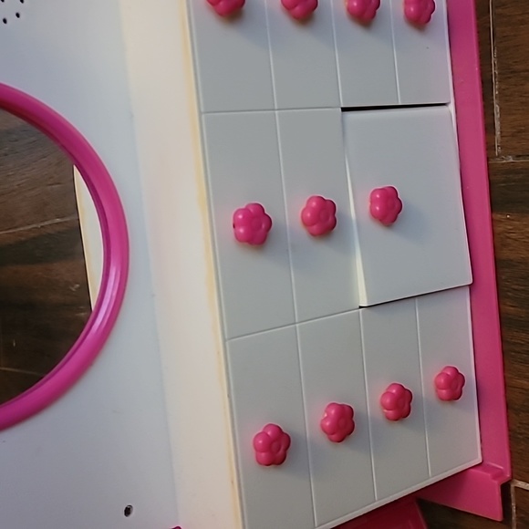 Barbie Vintage Vanity Closet - Picture 9 of 13